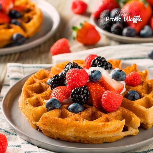 Máquina de Waffle Mondial Waffle Maker GW 01 - Preta 110V