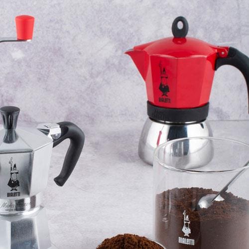 Cafeteira Italiana Bialetti Moka Induction em Alumínio 6 Xícaras – Vermelha