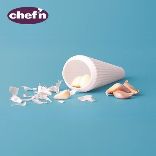 Descascador de Alho Retira Casca Silicone GarlicCone Chef'n