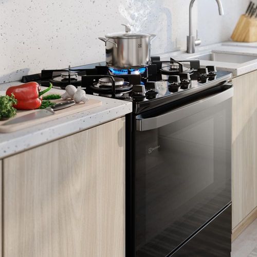 Fogão 5 Bocas Electrolux FE5GB Efficient Preto Bivolt FG 5B PISO ELECTROLUX FE5GB BIV PRETO