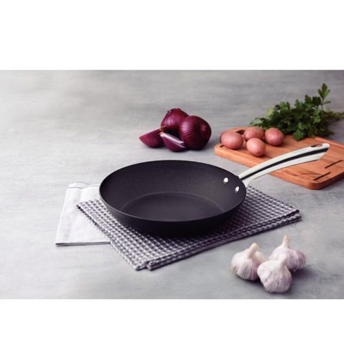 Frigideira Tramontina Trento em Ferro Fundido Esmaltado Antiaderente Starflon Excellent 30 cm 3 L